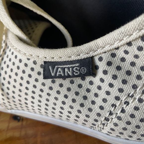 VANS OFF THE WALL Cream and Dark Gray Polka Dot Tennis Shoes Sneakers Sz 9 - Picture 7 of 13